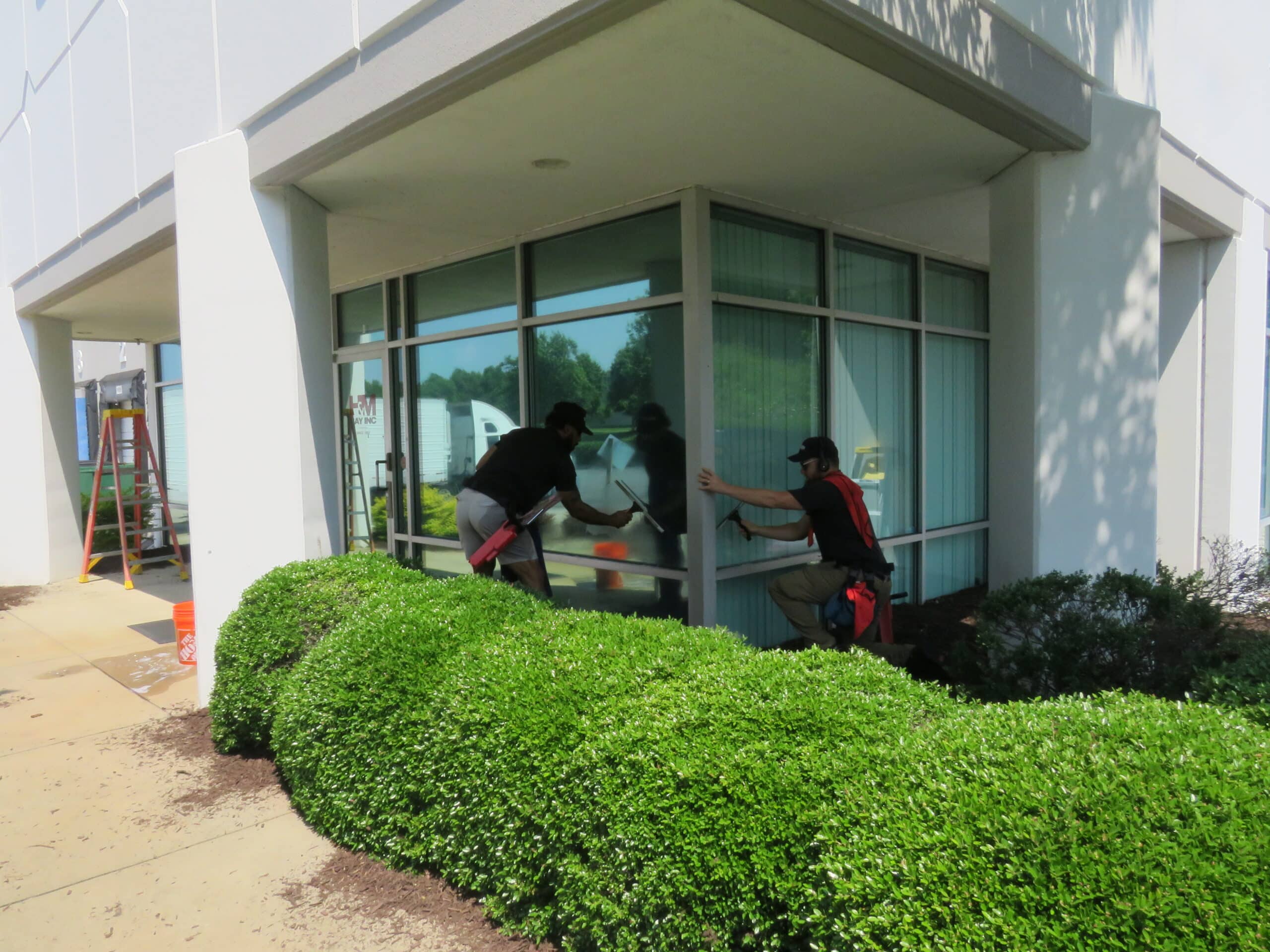 Commercial Window Cleaning 2 IMG 2336