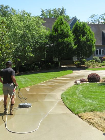 Residential Pressure Washing 8 Affordable residential window cleaning in Paw Creek NC